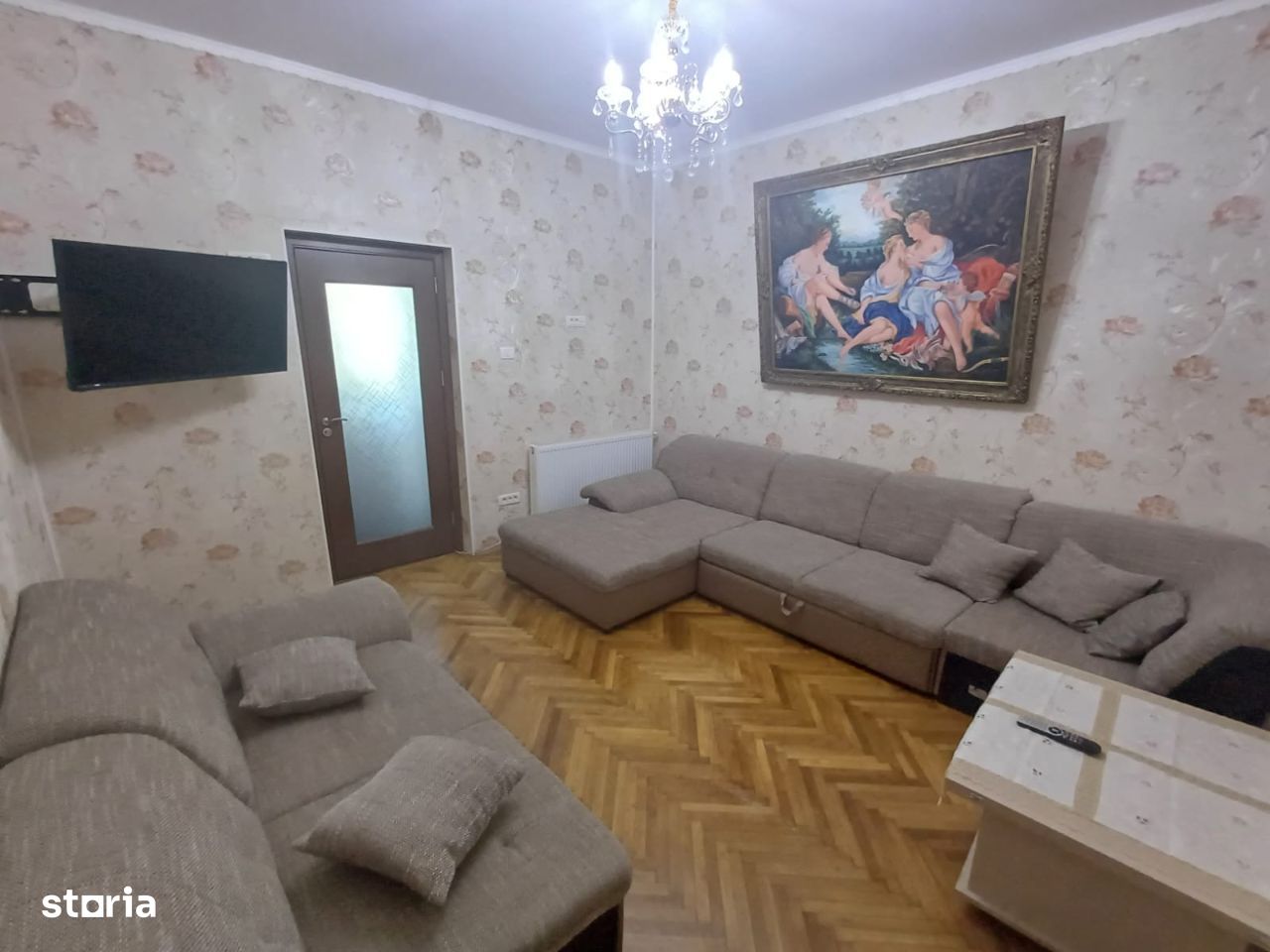 Apartament 3 camere la parter in vila + curte Unirii Matei Basarab