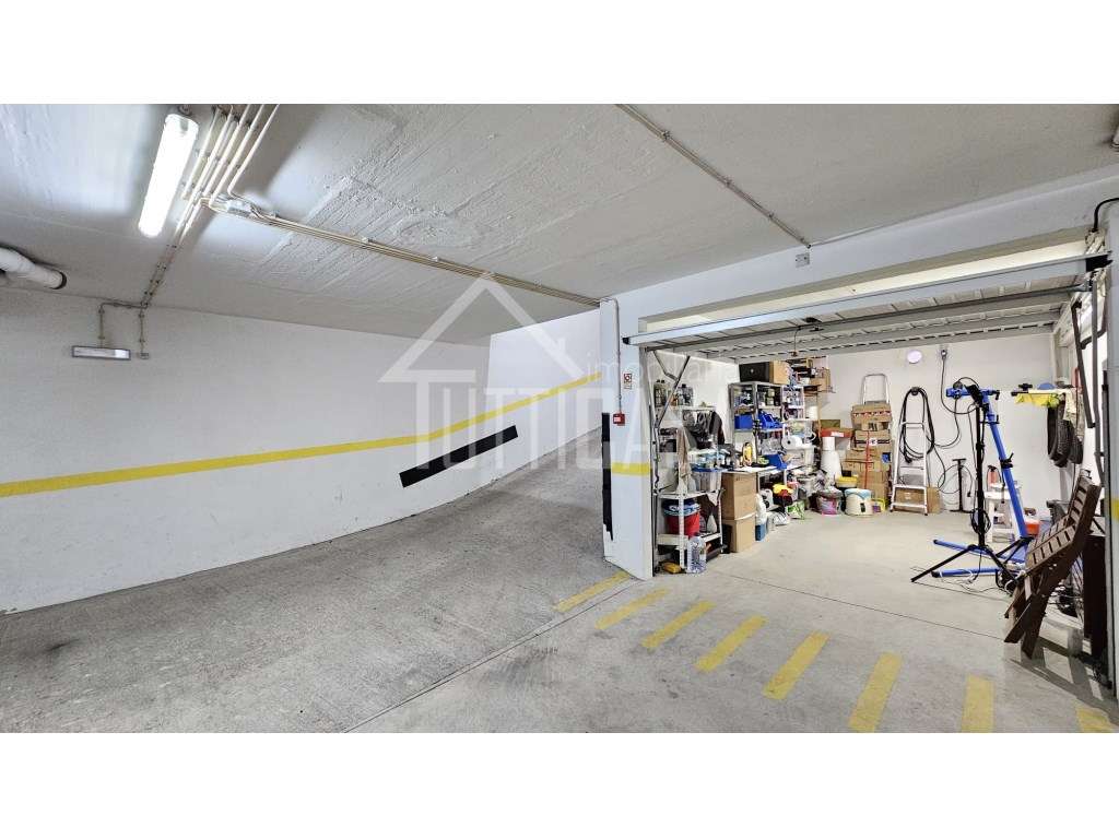 Apartamento estilo duplex T2+1 na Malveira-50