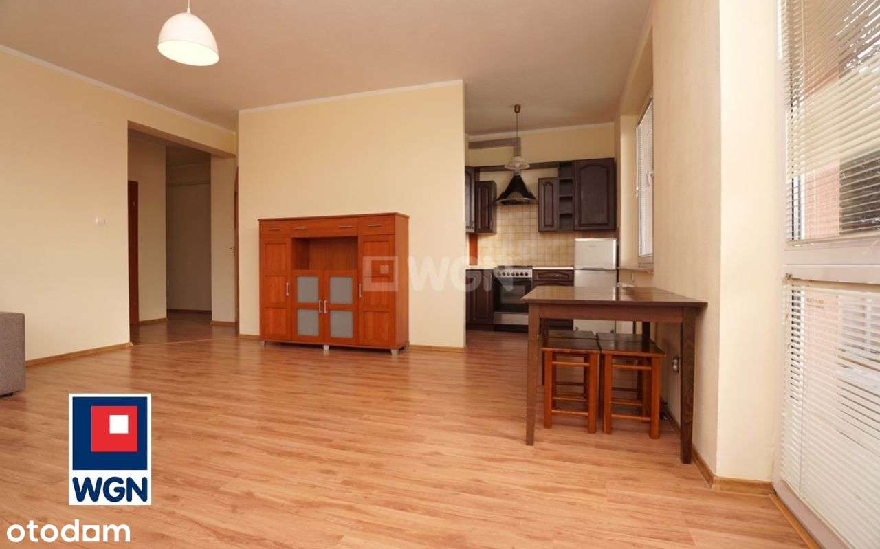 Mieszkanie z dużym tarasem.-6