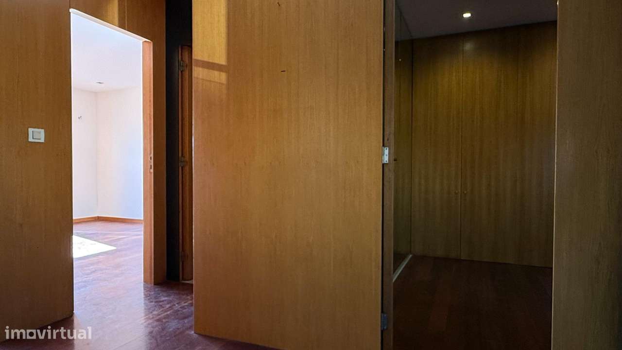 Apartamento T3 Duplex (Terraço e Vista Mar)-16