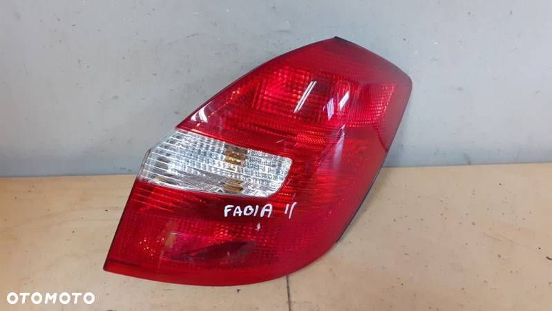 LAMPA TYŁ TYLNA PRAWA SKODA FABIA II - 1