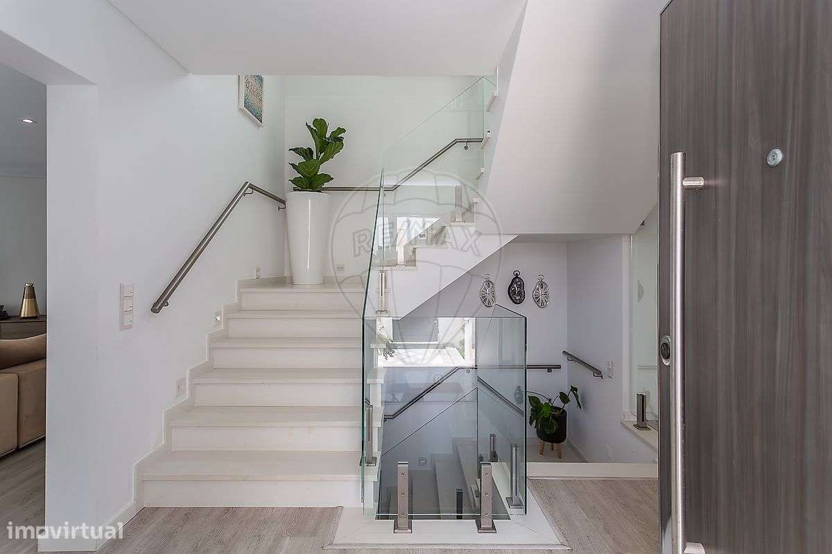 Moradia T4 para venda-5