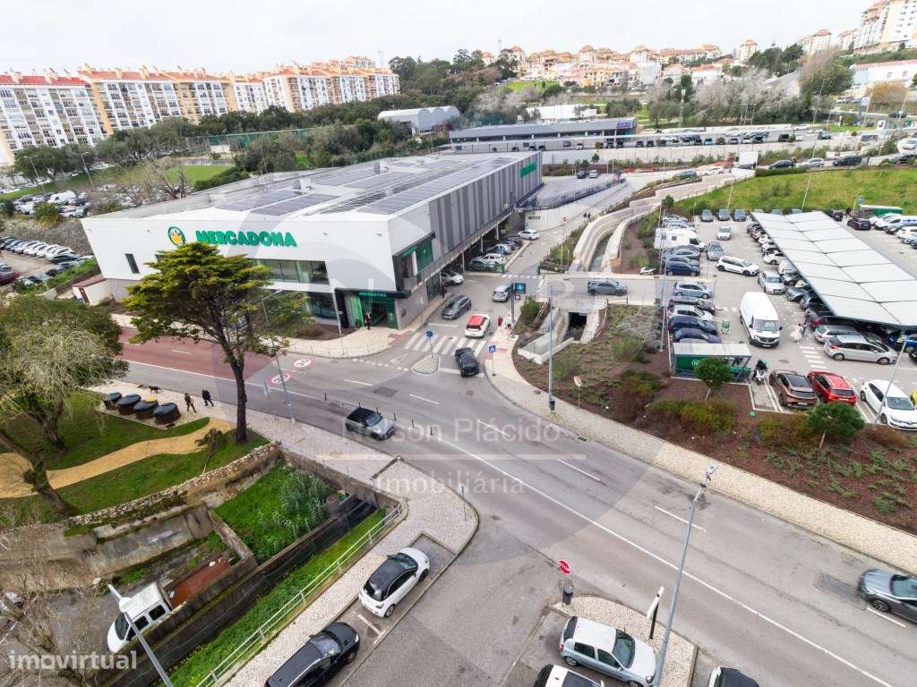 Apartamento T1 com Lareira, excelentes Áreas, na zona central de Ma...-15