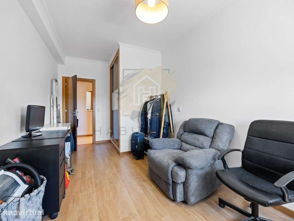 Apartamento T2 com lugar de garagem-18