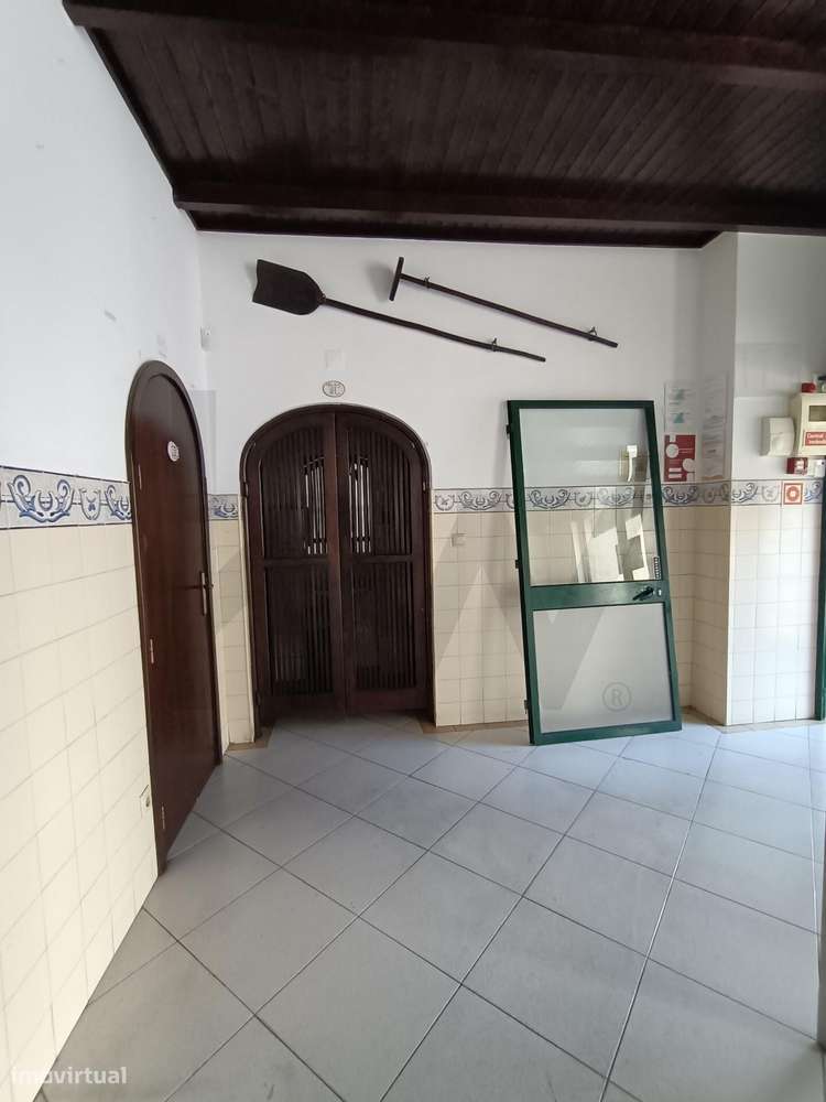 VENDA | ESPAÇO COMERCIAL COM ARRECADAÇÃO – CENTRO DE ALVERCA-7