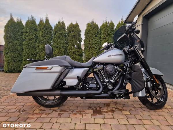 Harley-Davidson Touring Road King - 1