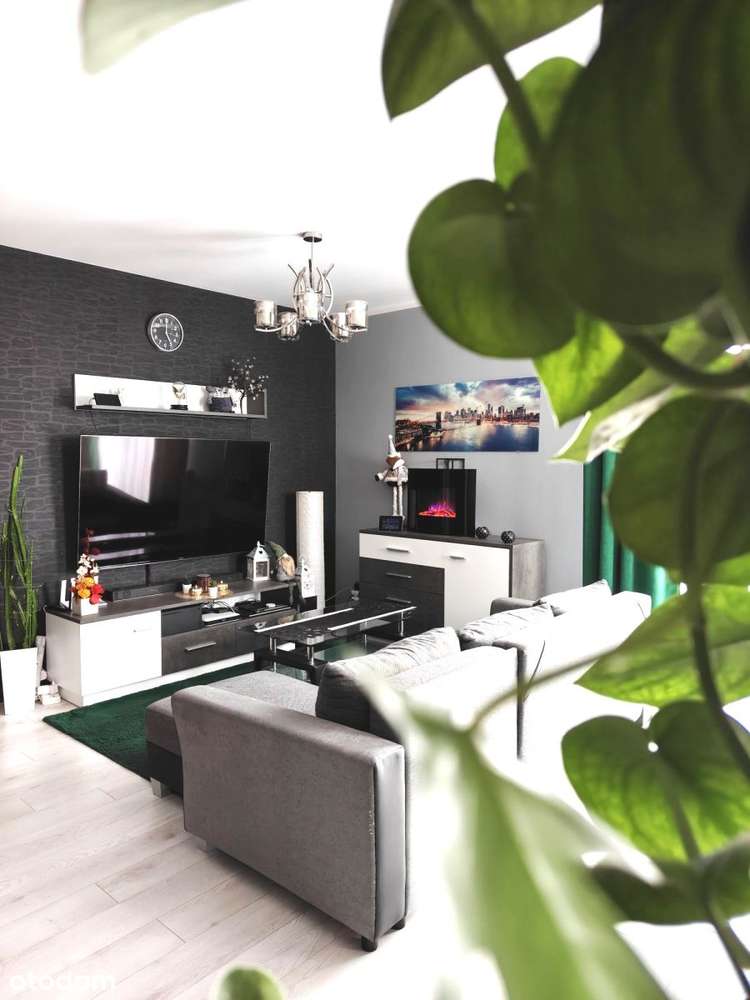 Miejsce Postojowe Gratis! 3 pokoje, balkon-0