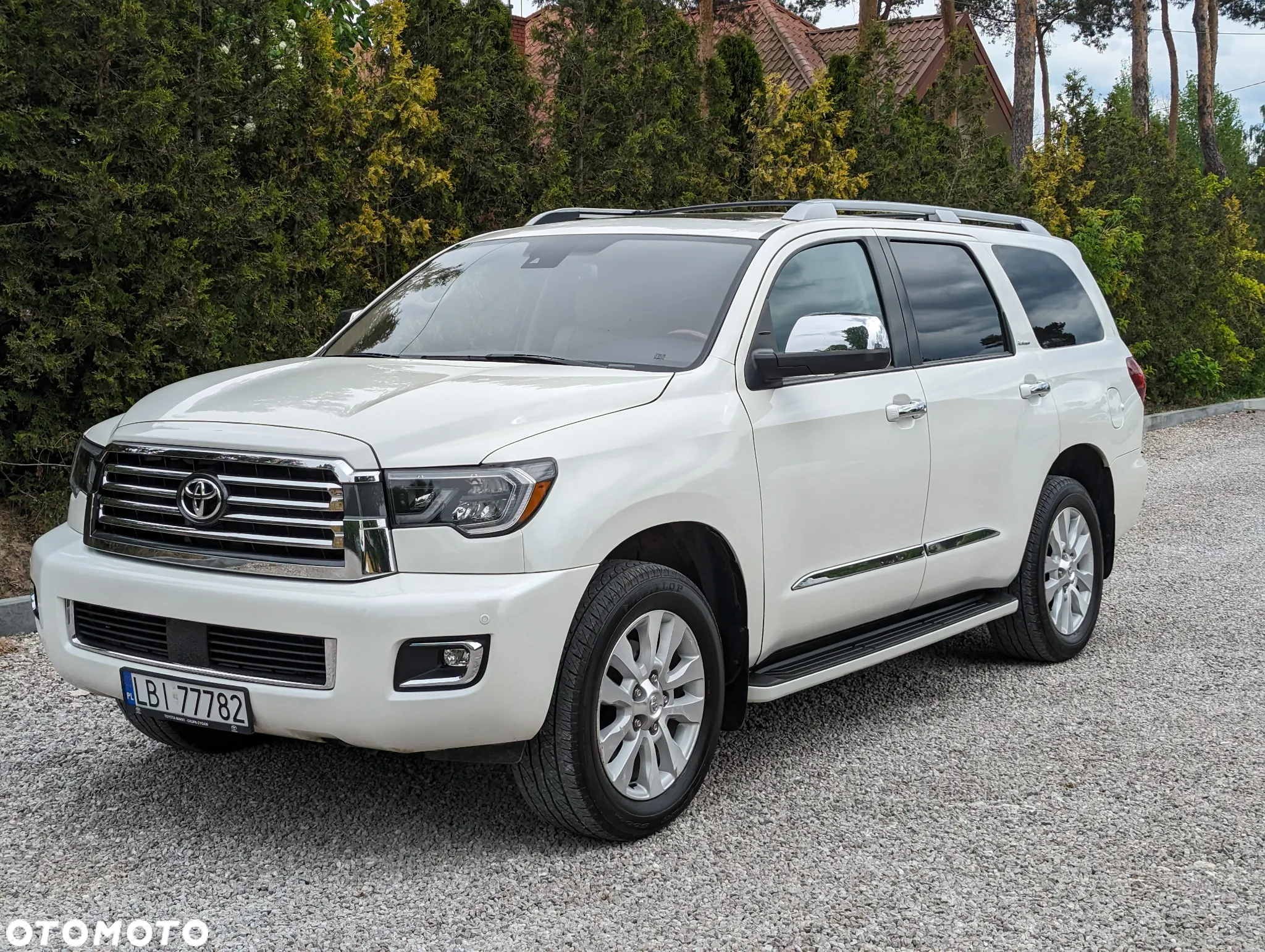 Toyota Sequoia - 3