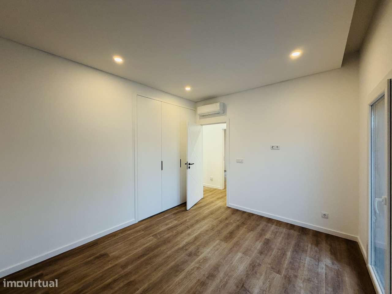 Moradia T4 térrea Fernão Ferro Pinhal do General-28