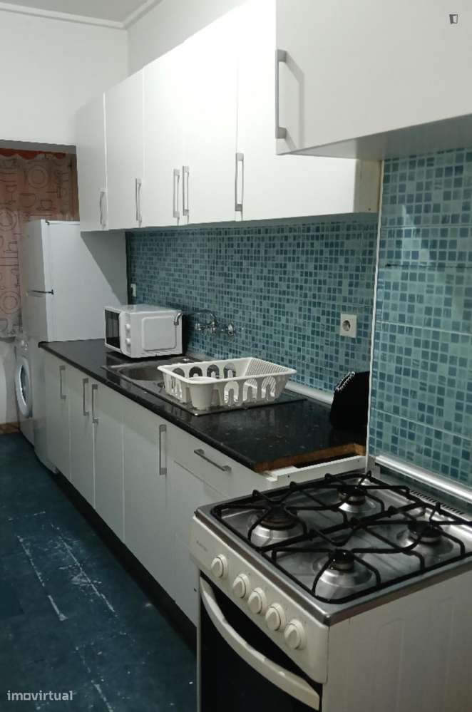 Quarto - localizado em Linda-a-Velha Lisbon - Grande imagem: 5/8