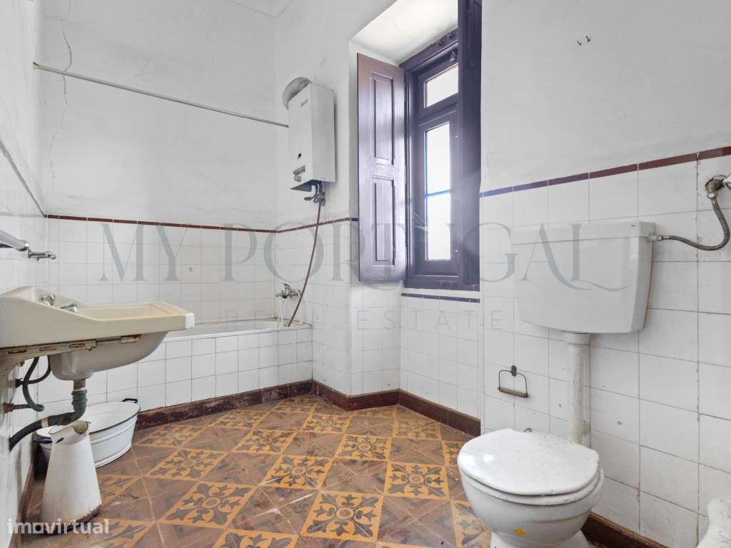 Solar Histórico de 1936 com Grande Quinta no Centro da Vila Oportun...-17