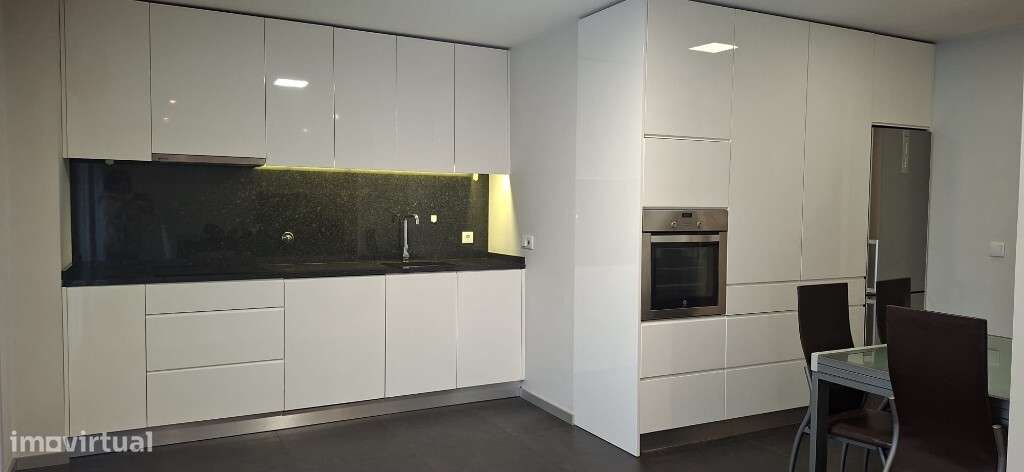 Apartamento T3, Na Freguesia da Lage, Vila verde. - Grande imagem: 2/18