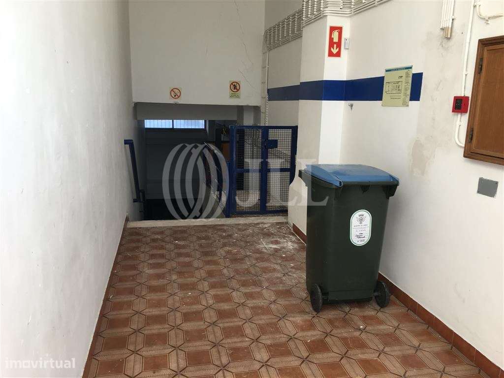 Loja com garagem no Lumiar, em Lisboa - Grande imagem: 3/6