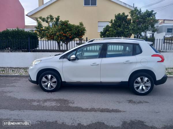 Peugeot 2008 1.6 e-HDi Allure 2-Tronic - 4