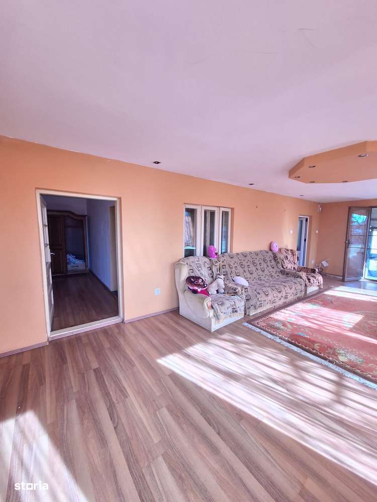 Casa 6 camere Frumusani teren 1341 mp caramida-5