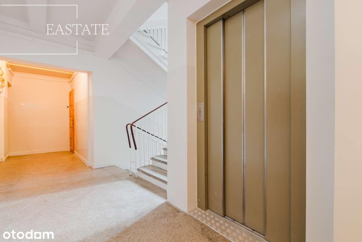 Słoneczna kawalerka w sercu Gdyni!-8