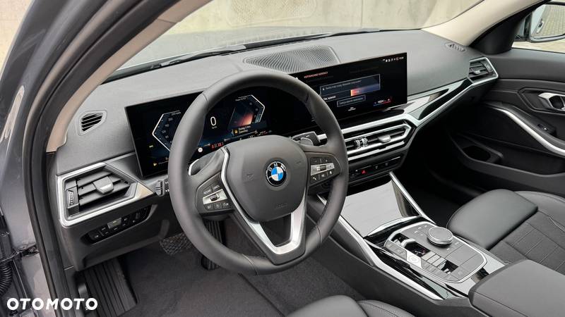 BMW Seria 3 320i - 15