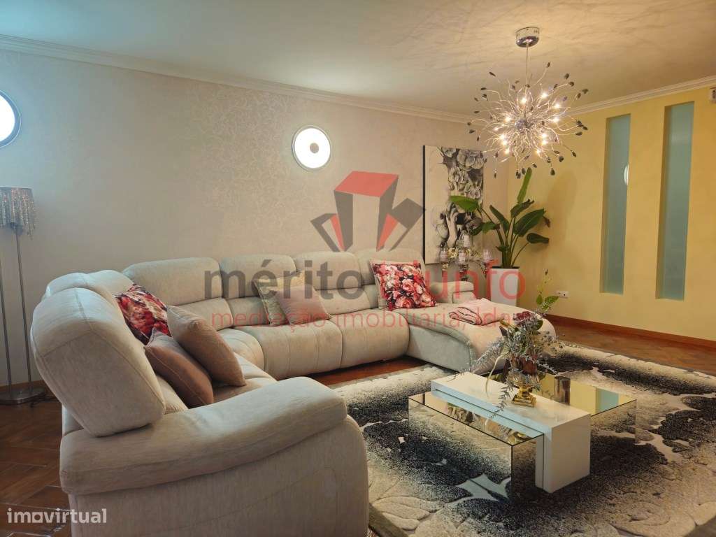FANTÁSTICA MORADIA T3 C/ PISCINA - MANHENTE - BARCELOS-43