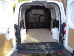 Ford Transit Courier - 10