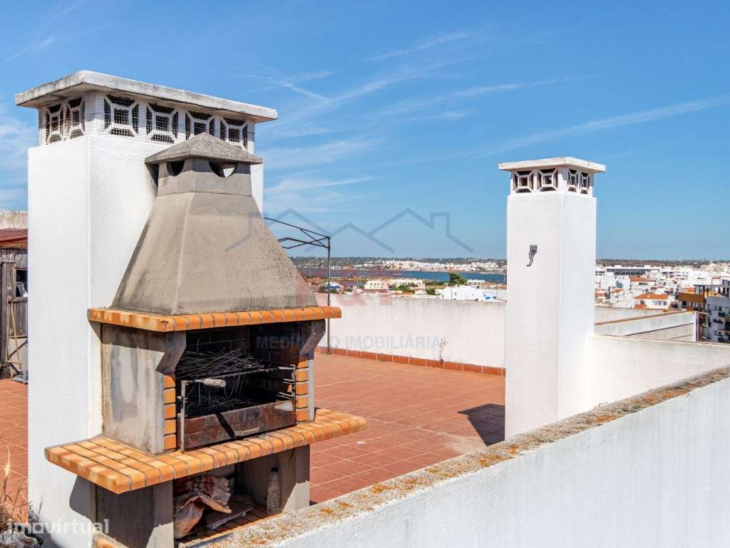 Penthouse T4 com terraço e garagem box-7