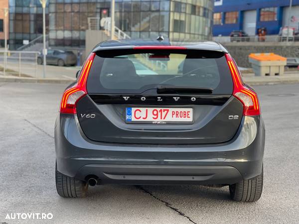 Volvo V60 D2 Geartronic Powershift Momentum - 11