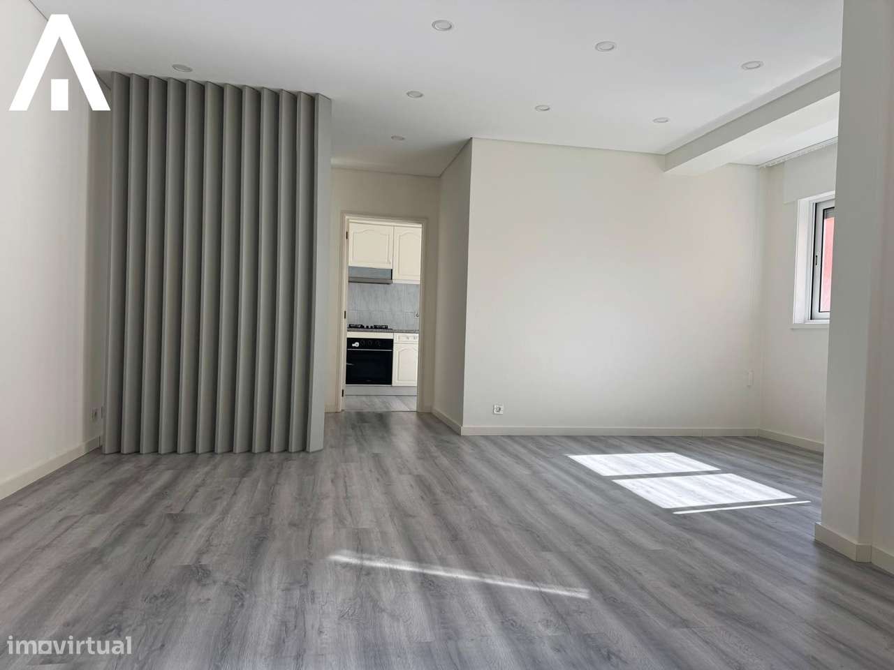 Apartamento T1 com garagem em Arcozelo - Grande imagem: 2/9