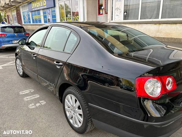 Volkswagen Passat 2.0TDI Comfortline DPF - 4