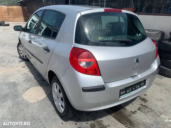 Dezmembram Renault Clio 3 1,5dci euro 3 - 6