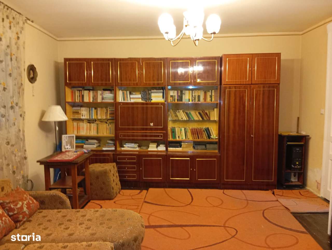 Casa de vanzare in zona Centrala - Imagine principală: 2/17