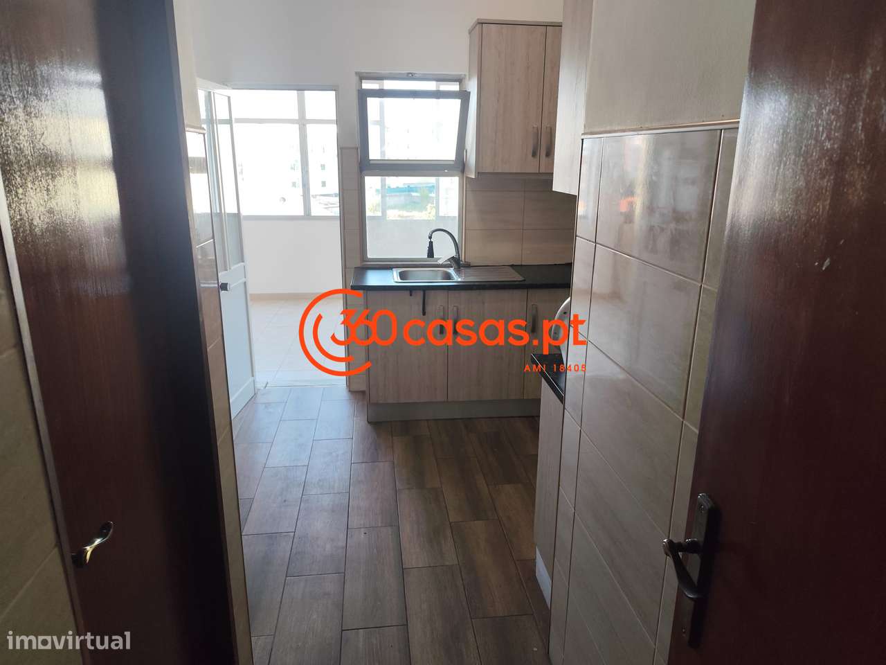 Apartamento T2 com excelentes áreas em Olhão-5