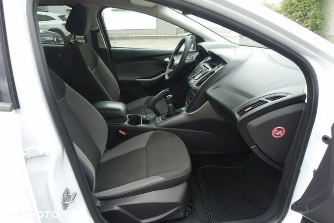 Ford Focus 1.6 Trend - 13