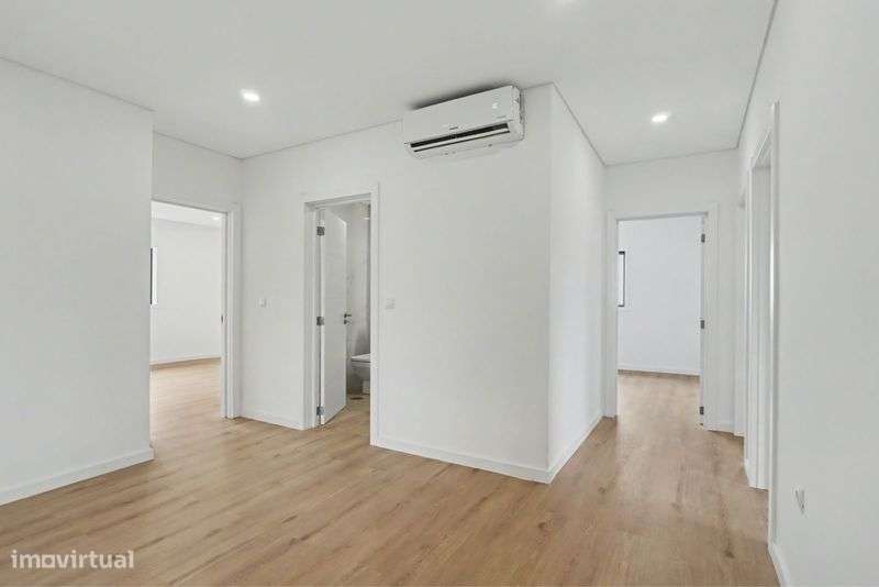 Moradia com 3 unidades independentes  em  Paços de Ferreira - Grande imagem: 4/12