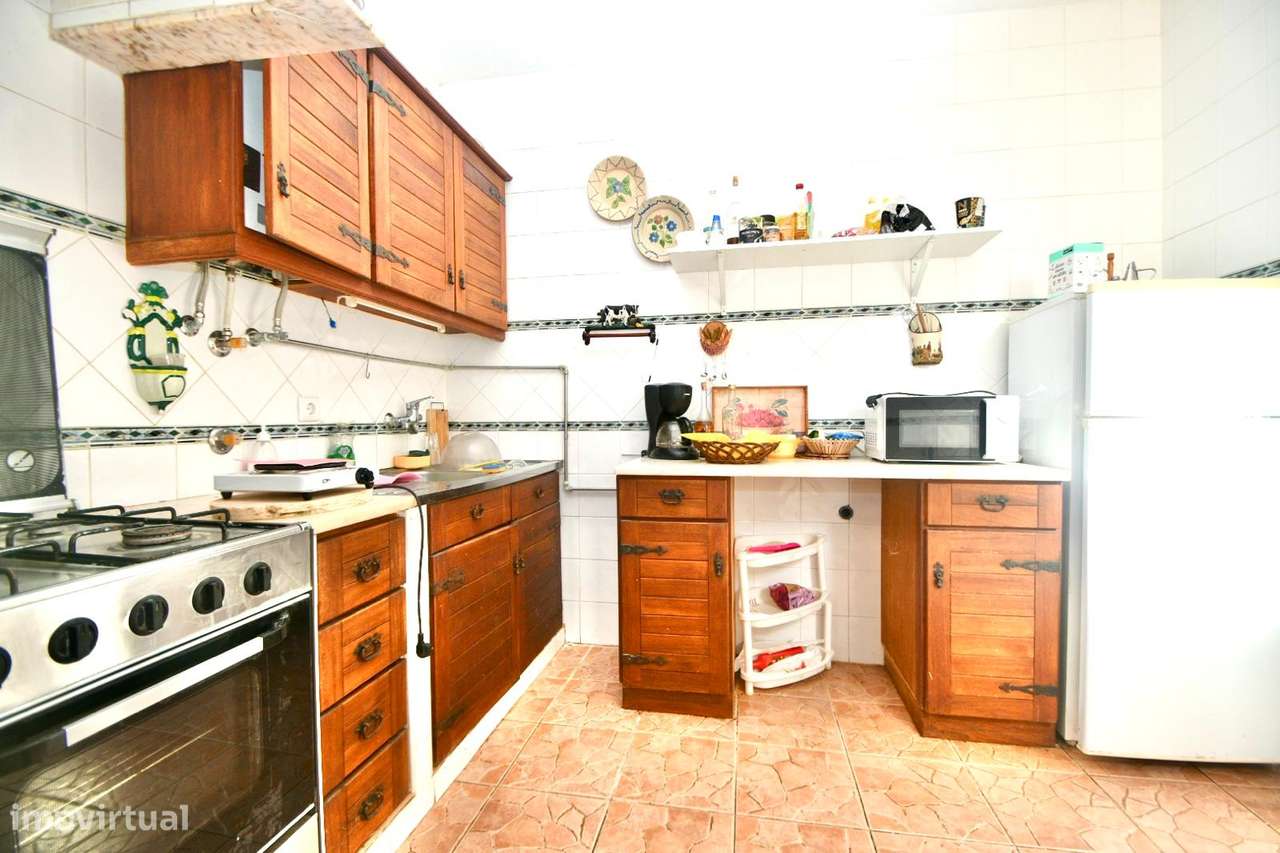 Quinta com moradia V3 na Mexilhoeira Grande-6