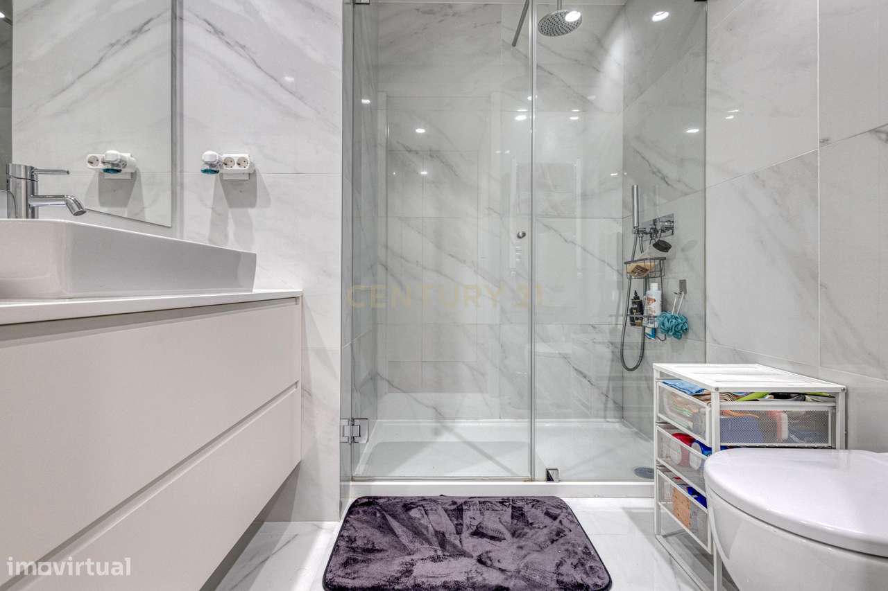 T2 Semi-Novo com varanda na Madalena-16