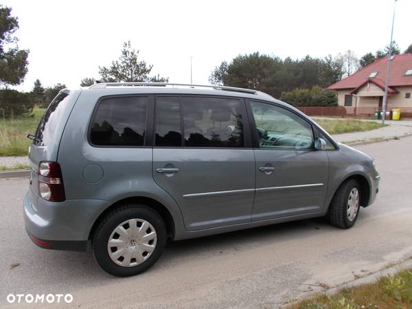 Volkswagen Touran - 9