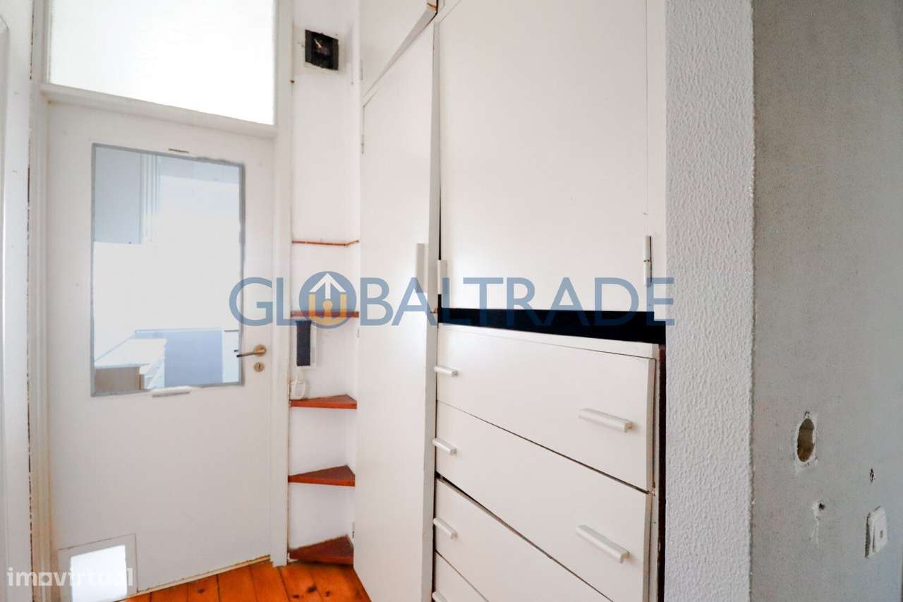 Apartamento T1+1 no coração do Porto-10