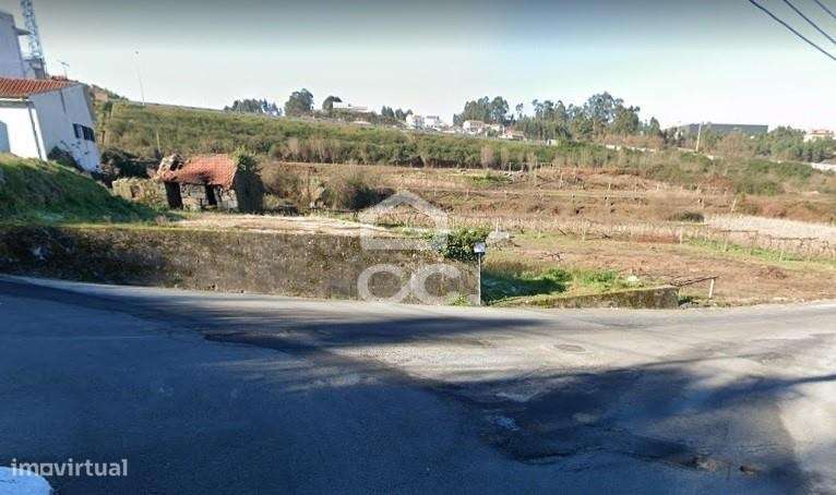 Casa Para Restauro, Figueiras, Lousada-11