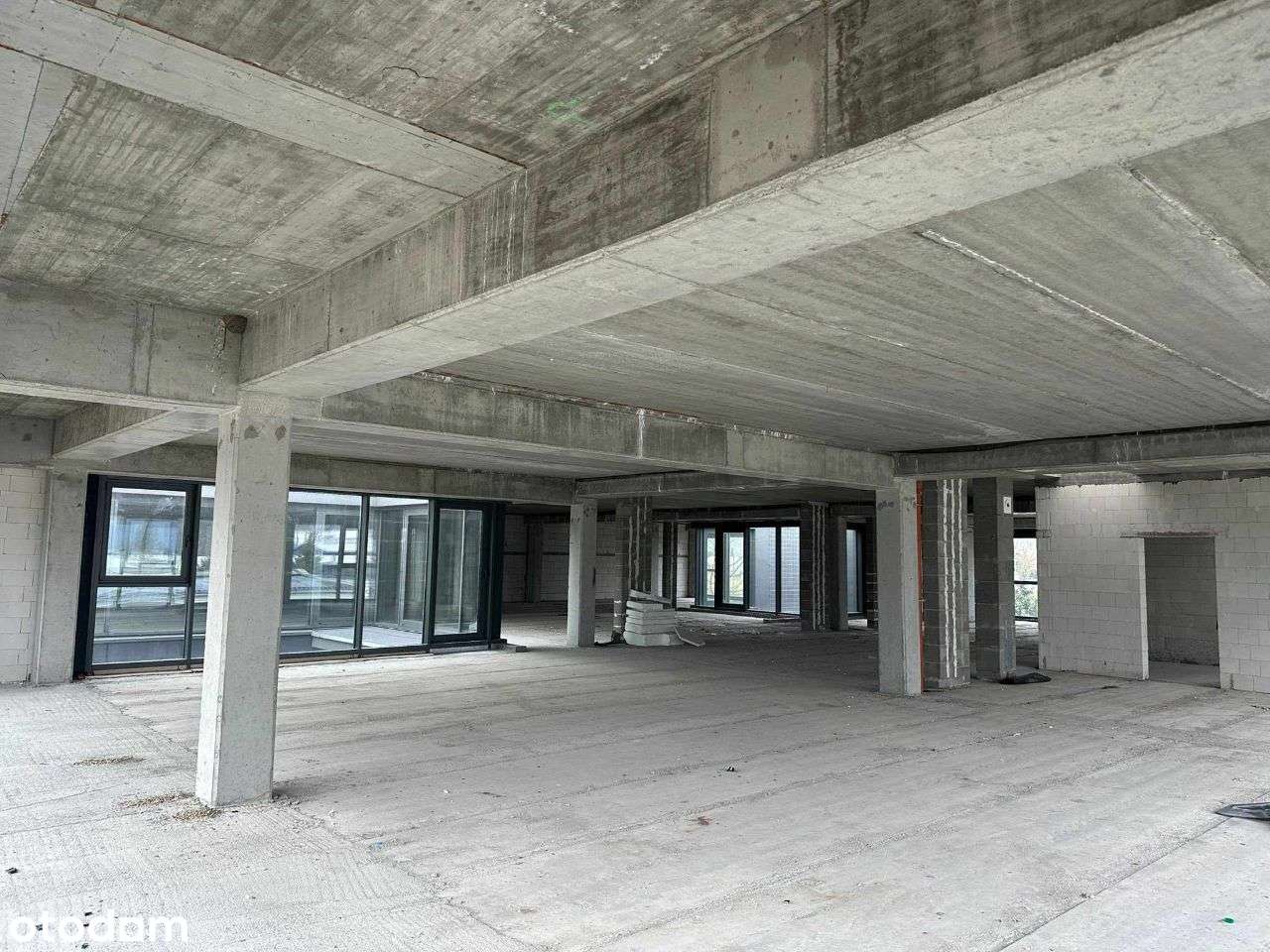 Biura, Usługi, Handel, Magazyny 350-2150 m2-6