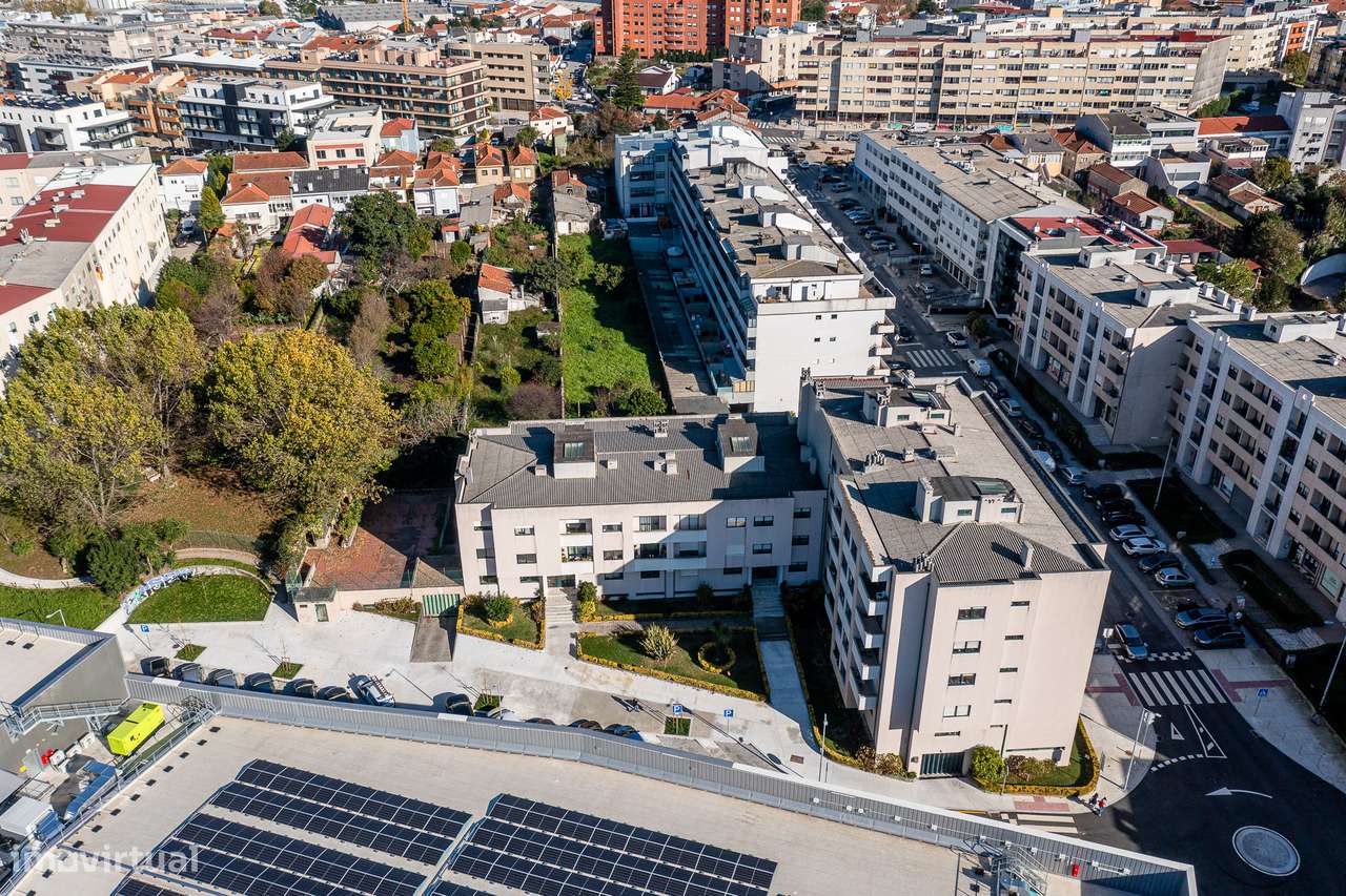 T2 com Varanda, Lugar de garagem e Arrumos em Custóias - Matosinhos-39