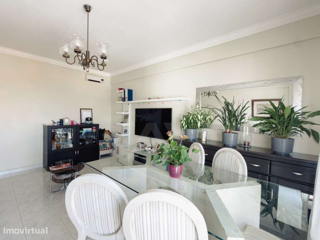 Apartamento T2 na Amoreira com Varanda - Grande imagem: 3/20