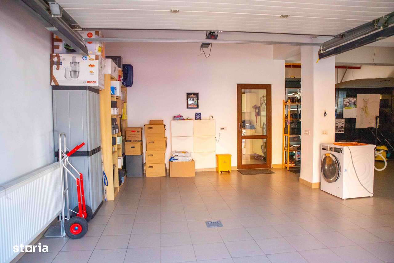 Vilă Spațioasă Cu 6 Camere-4