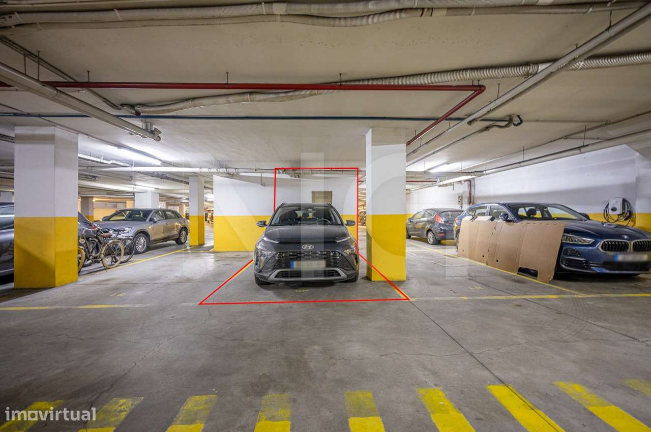 Penthouse T2 Matosinhos em Condomínio fechado com Garagem e Arrumos-40