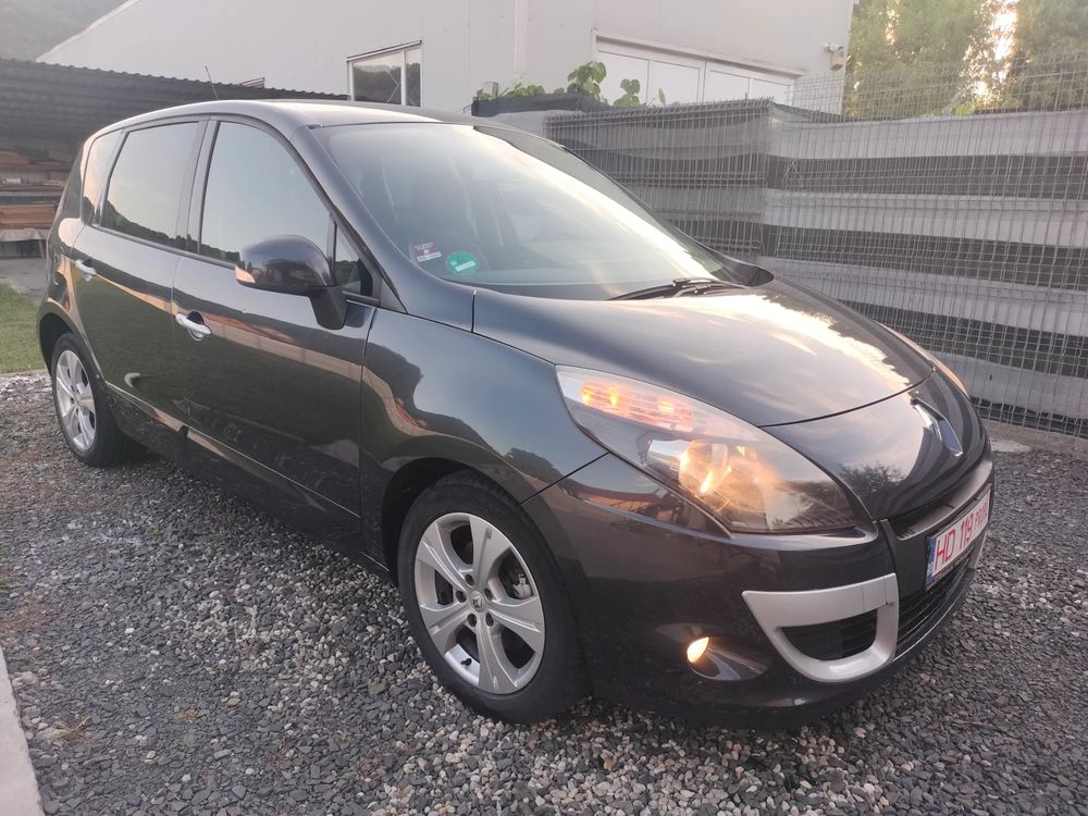 Renault Scenic III [2009 - 2016] II 1.9dCi Privilege 2011