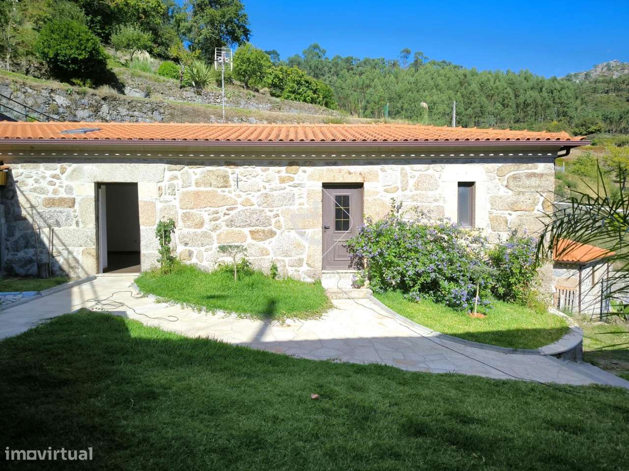 Moradia rústica com 750m2 de terreno, Labrujó - Ponte de Lima - Grande imagem: 5/33