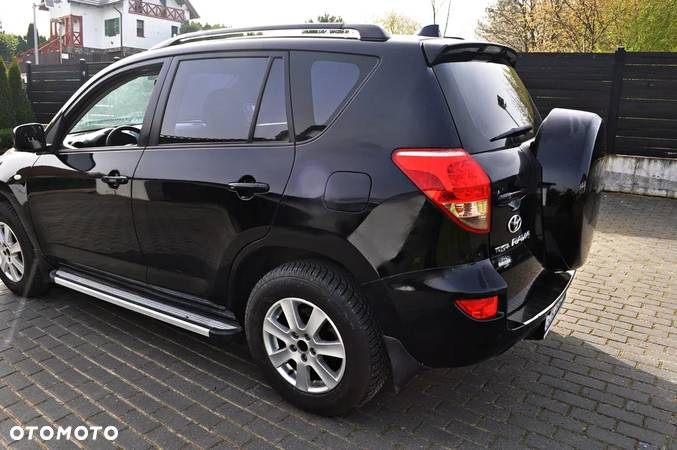 Toyota RAV4 2.2 D-4D Premium - 3