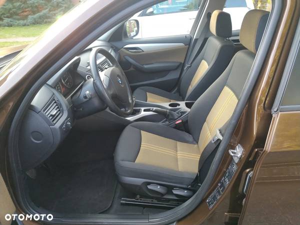 BMW X1 sDrive18i - 15