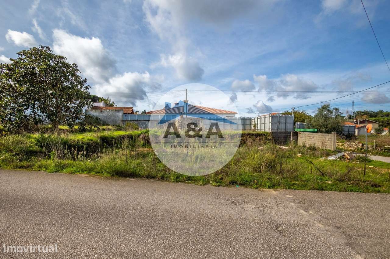 Terreno com Projeto Aprovado para 3 Casas em Leiria! - Grande imagem: 3/27