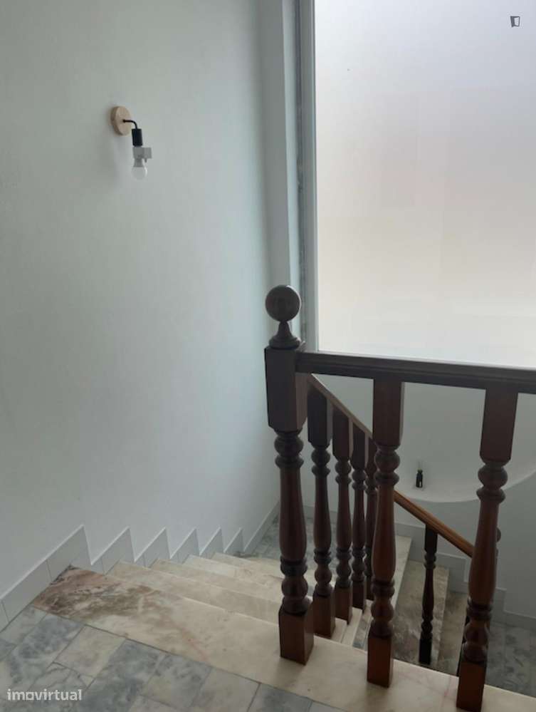 Quarto - localizado em Setubal - Grande imagem: 2/7