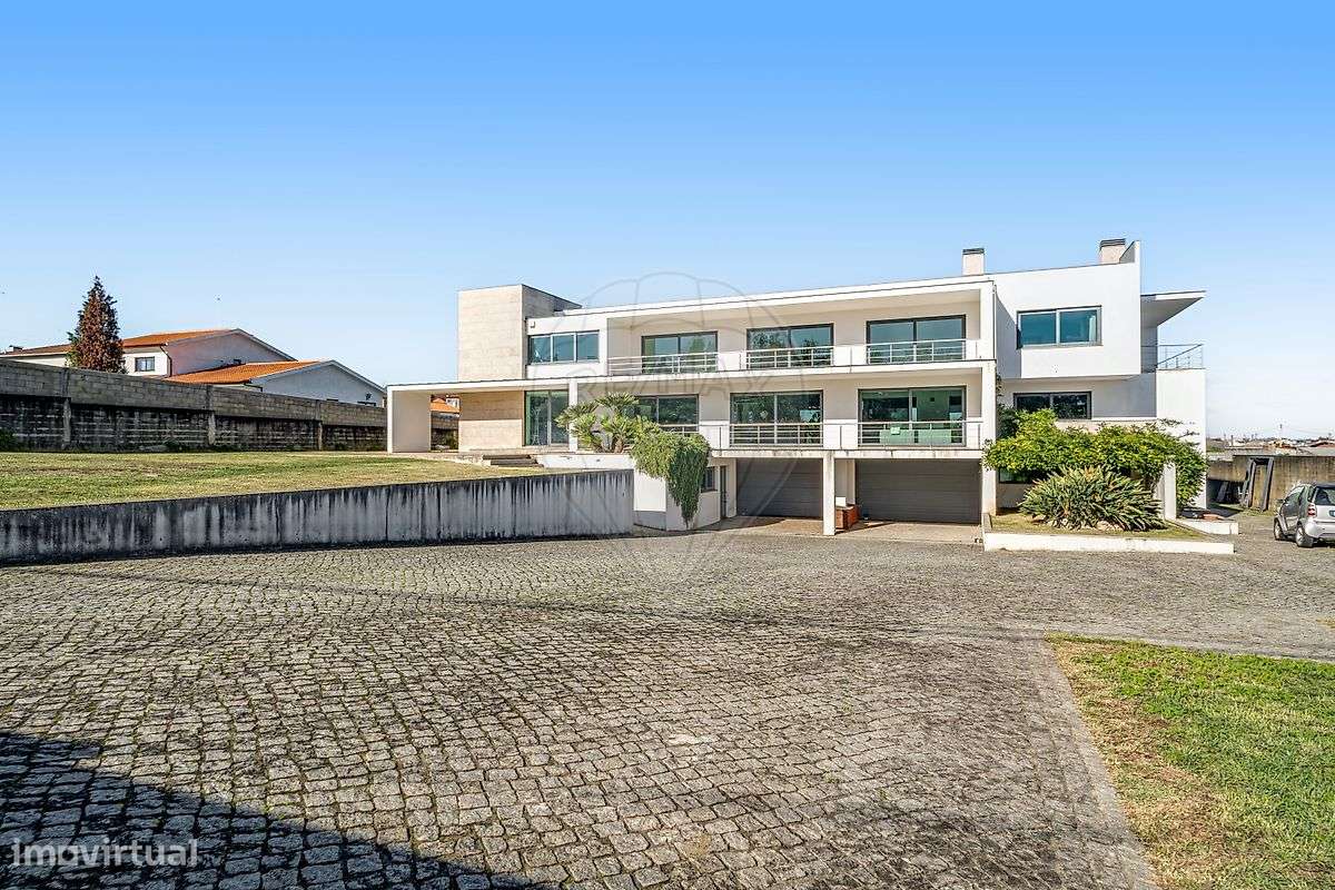 Moradia T5 para venda - Grande imagem: 1/31