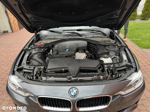 BMW Seria 3 328i xDrive Sport-Aut Sport Line - 12